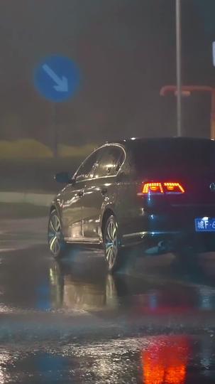 黑月光归来后，她追悔莫及 第4集