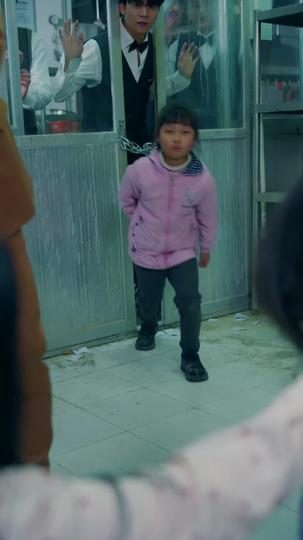 The Night She Rose Episode 11