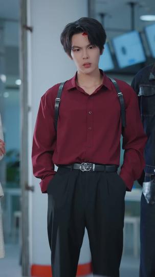 出狱后，真千金她只想夺权 第11集