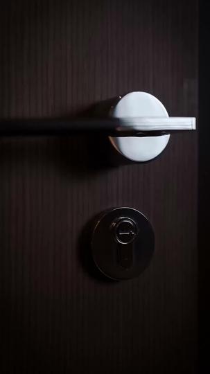 One Step Away from Goodbye Episode 7