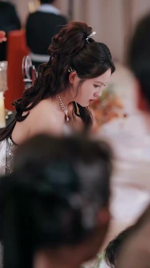 เสน่หาพรมแดง ที่10ตอน