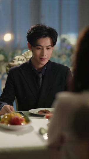 I'm the Queen, You're the Joke Episode 6