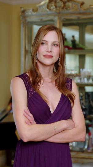 سلطة الملكة الأم (مدبلج) 11مجموعة