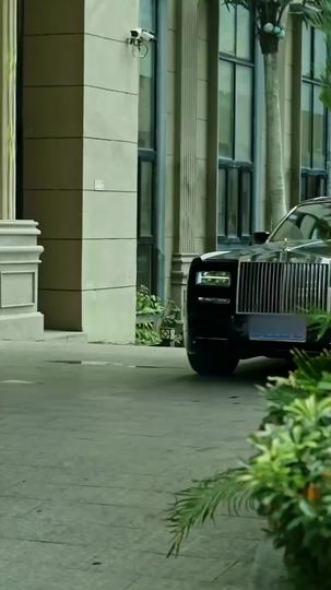 Whirlwind Romance With a Mysterious CEO Episode 1