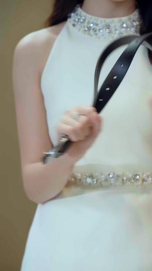 穿剧中我替窝囊女主战翻全场 第3集