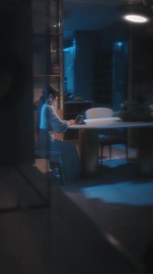 悔烬无归途 第1集