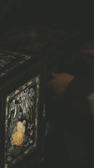 Check-in to the Queen Episode 2