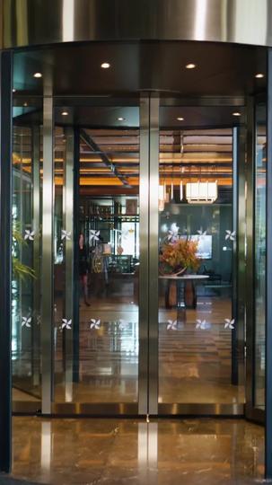 Honey, Don't Worry: My Family Is Legendary Episode 1