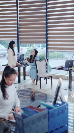 Misteri Istri Sang Raja Bisnis Episode 9
