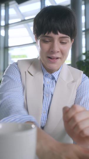 Falling for the Wrong Me Episode 3