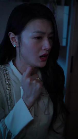 Yang Bersembunyi dalam Sunyi Episode 7