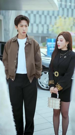 召喚女總裁和女帝后，我橫着走 第6集