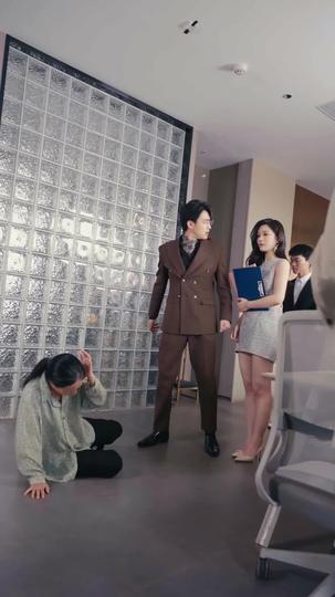 الأم الشجاعة الصامدة 4مجموعة