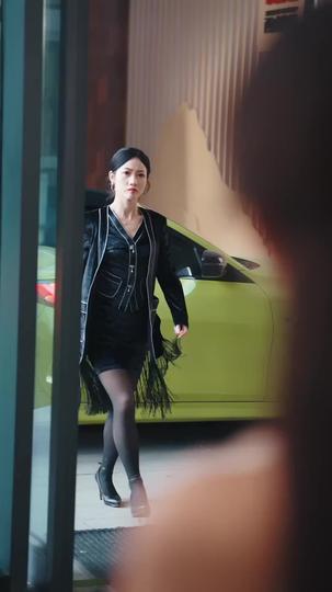 حارس الرئيسة الثري: قصة حب ولغز هوية 8مجموعة