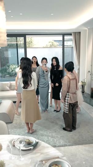 Rückschlag der CEO-Frau 10Folgen