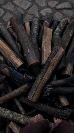 Burned as a Witch, Chosen by the Prince Episode 9