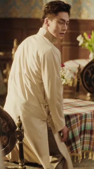 At Attention, Love Under Cover Episode 3